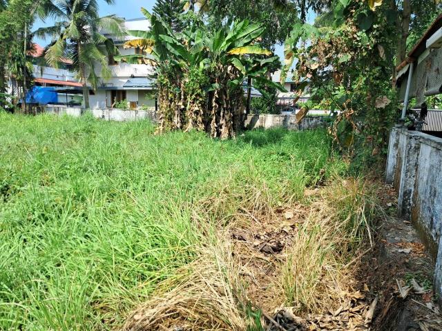 Residential Plot in Maradu for resale Kochi. The reference number is 19295094