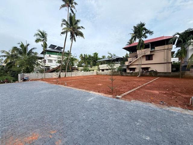 Residential Plot in Maradu for resale Kochi. The reference number is 20853644
