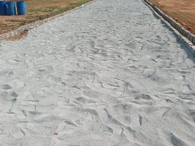 Residential Plot in Maredupudi for resale Visakhapatnam. The reference number is 20576349