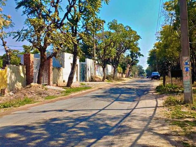 Residential Plot in Maruti Kunj for resale Gurgaon. The reference number is 19865887
