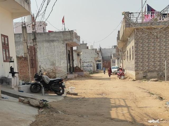 Residential Plot in Maruti Kunj for resale Gurgaon. The reference number is 20916794