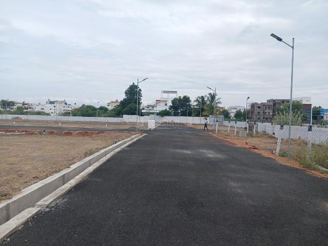 Residential Plot in Mattuthavani for resale Madurai. The reference number is 20996636