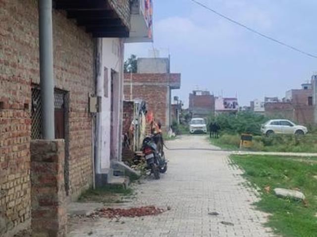 Residential Plot in Mithapur for resale New Delhi. The reference number is 21298191