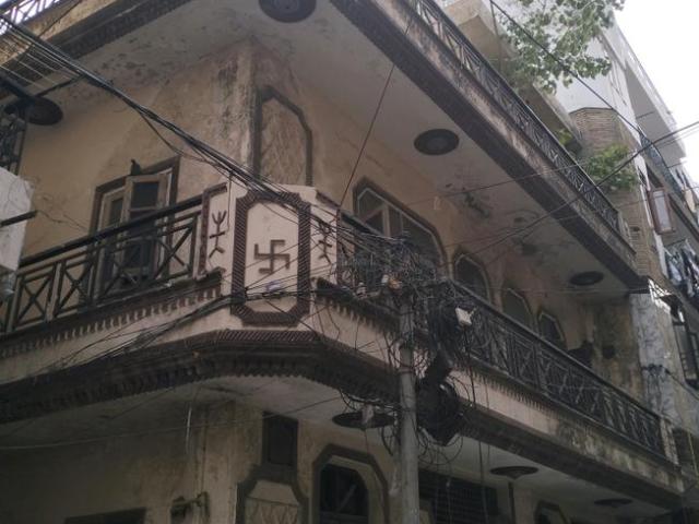 Residential Plot in Model Town for resale New Delhi. The reference number is 20575751