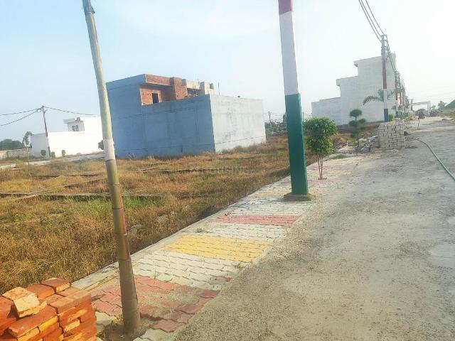 Residential Plot in Modipuram for resale Meerut. The reference number is 21300561