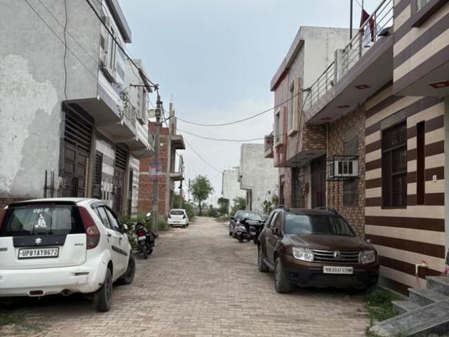 Residential Plot in Morta Village for resale Ghaziabad. The reference number is 20615942