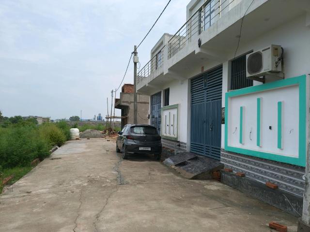 Residential Plot in Morta Village for resale Ghaziabad. The reference number is 20744120