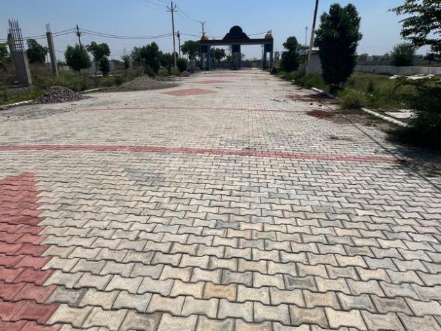 Residential Plot in Nagla Sadola for resale Mathura. The reference number is 20072658