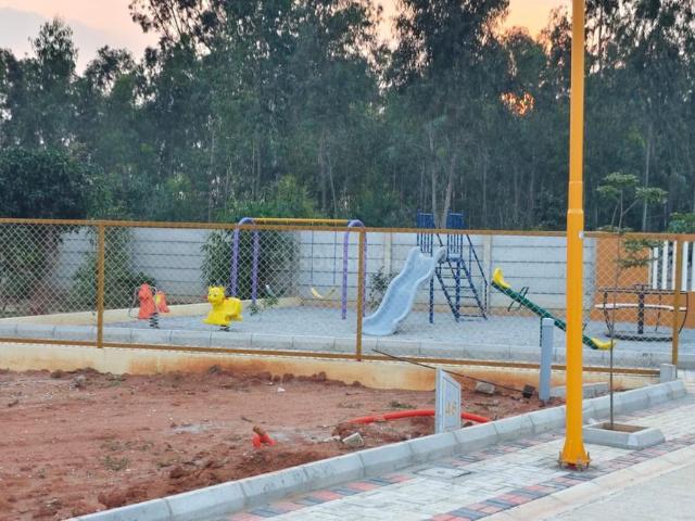 Residential Plot in Nadavathi for resale Bengaluru. The reference number is 20833234