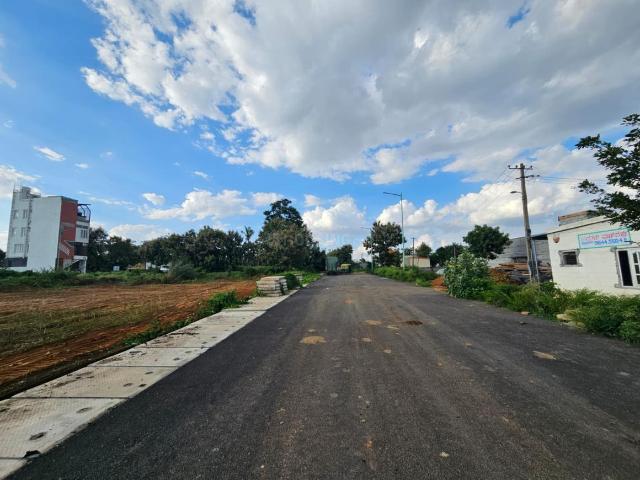 Residential Plot in Nadaprabhu Kempegowda layout for resale Bengaluru. The reference number is 21102273