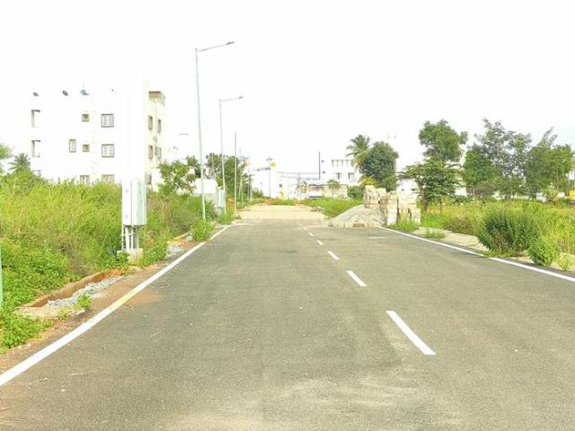 Residential Plot in Nadaprabhu Kempegowda layout for resale Bengaluru. The reference number is 21196348