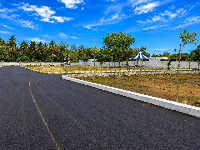Residential Plot in Naduveerapattu for resale Chennai. The reference number is 20616807