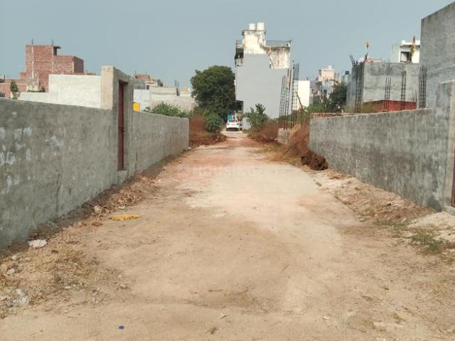Residential Plot in Najafgarh for resale New Delhi. The reference number is 18958395
