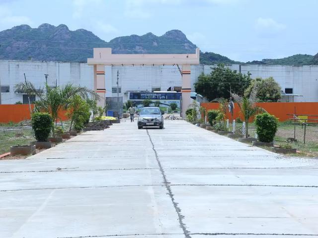Residential Plot in Namburu for resale Guntur. The reference number is 19537219