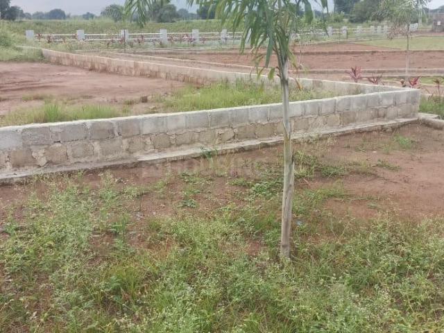 Residential Plot in Nandikandi for resale Sangareddy. The reference number is 21356087