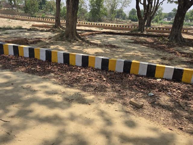 Residential Plot in Narayanpur for resale Varanasi. The reference number is 17285111