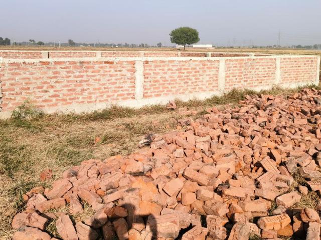 Residential Plot in Naubatpur for resale Patna. The reference number is 19537497