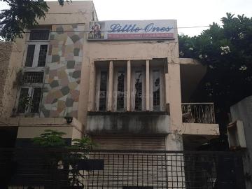 Residential Plot in Navrangpura for resale Ahmedabad. The reference number is 17800554