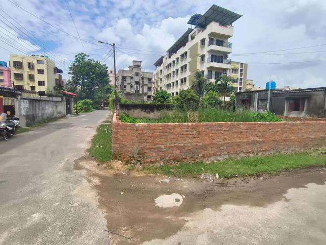 Residential Plot in Nayabad for resale Kolkata. The reference number is 21056035