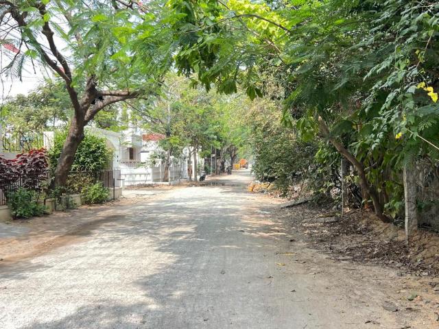 Residential Plot in Neelankarai for resale Chennai. The reference number is 19896695