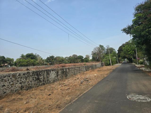 Residential Plot in Neelankarai for resale Chennai. The reference number is 20378046