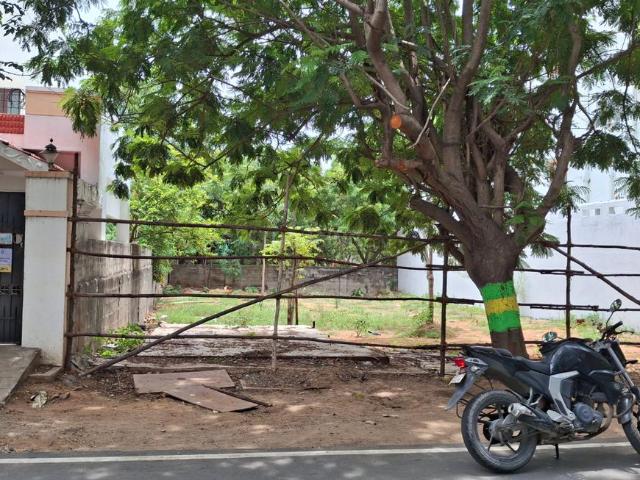 Residential Plot in Neelankarai for resale Chennai. The reference number is 20778618