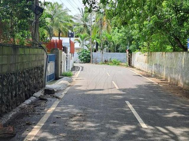 Residential Plot in Neelankarai for resale Chennai. The reference number is 20819108