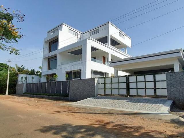 Residential Plot in Neelankarai for resale Chennai. The reference number is 21080162