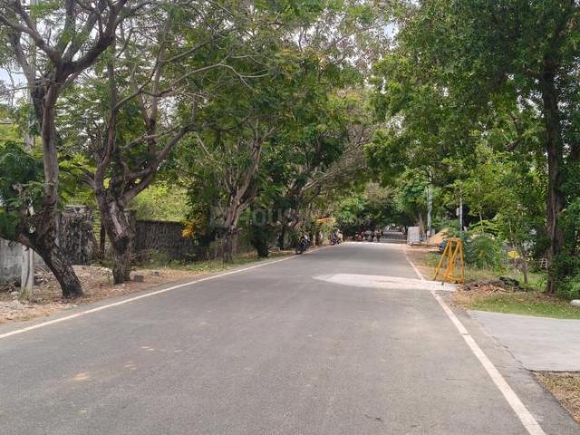 Residential Plot in Neelankarai for resale Chennai. The reference number is 21316485