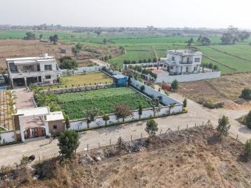 Residential Plot in Neelbad for resale Bhopal. The reference number is 19319658