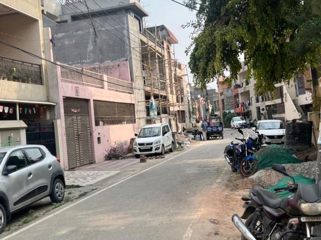 Residential Plot in Nehru Nagar for resale Ghaziabad. The reference number is 20437730