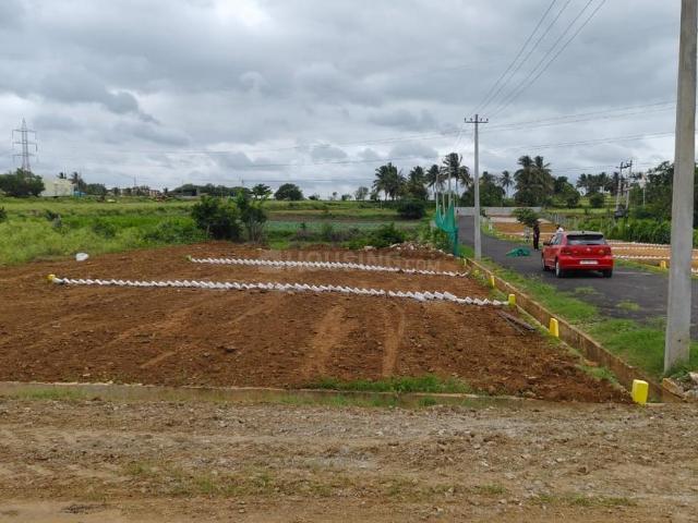 Residential Plot in Nelamangala for resale Bengaluru. The reference number is 17897008