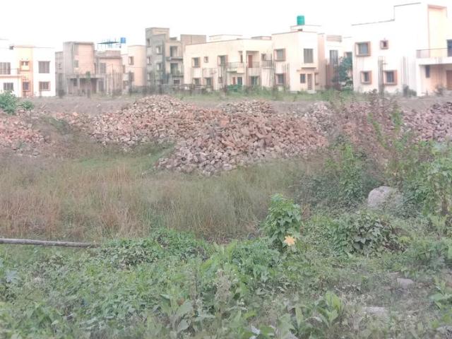 Residential Plot in New Town for resale Kolkata. The reference number is 18831978