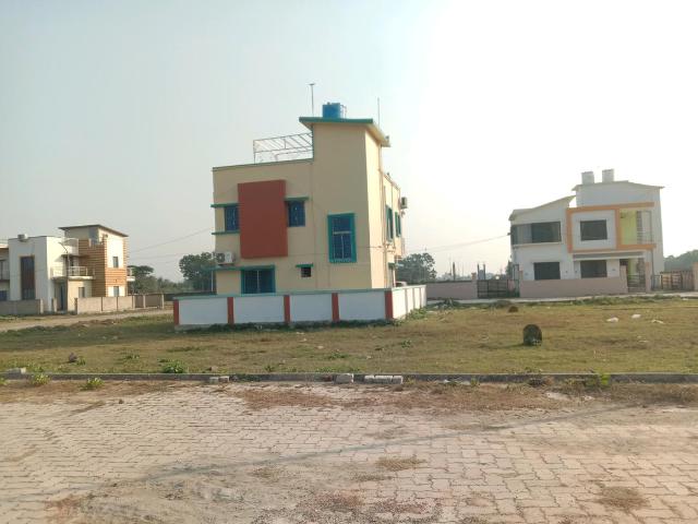 Residential Plot in New Town for resale Kolkata. The reference number is 18832386