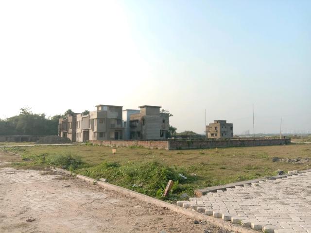 Residential Plot in New Town for resale Kolkata. The reference number is 18832665