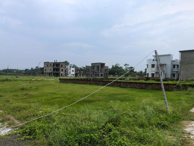 Residential Plot in New Town for resale Kolkata. The reference number is 20592820