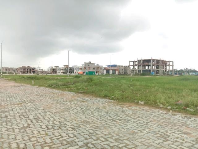 Residential Plot in New Town for resale Kolkata. The reference number is 20979537