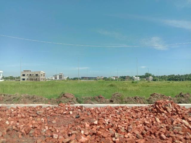 Residential Plot in New Town for resale Kolkata. The reference number is 21155844