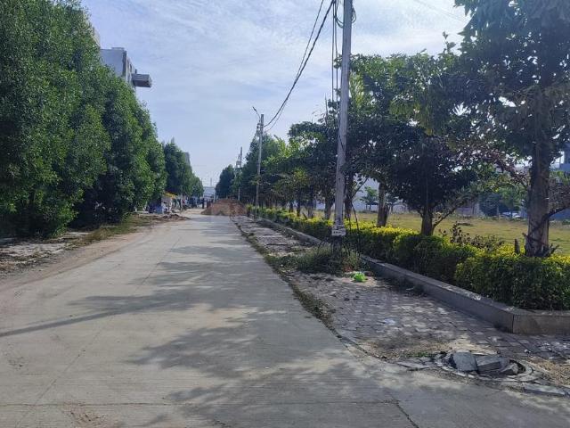 Residential Plot in Nipania for resale Indore. The reference number is 13602339