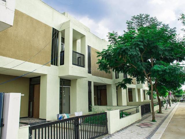 Residential Plot in Nipania for resale Indore. The reference number is 17543666
