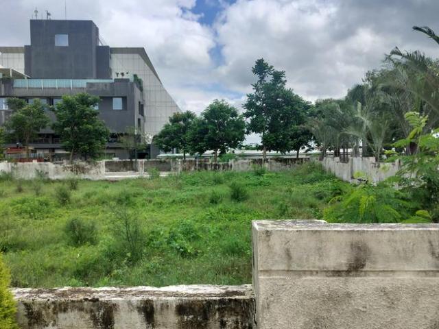 Residential Plot in Nipania for resale Indore. The reference number is 18304205