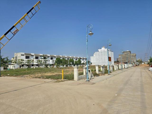 Residential Plot in Nipania for resale Indore. The reference number is 19475361