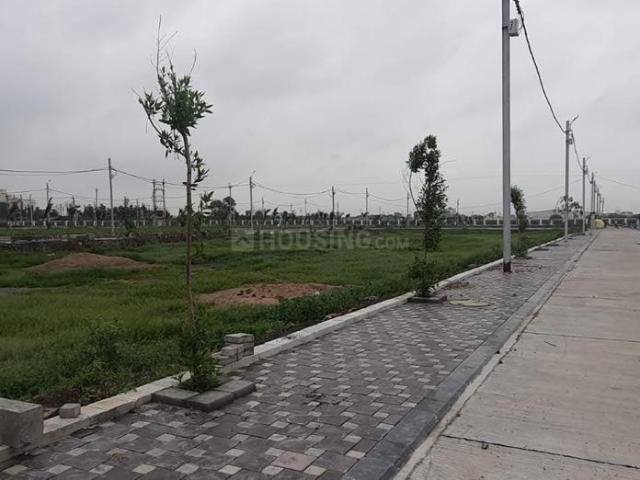 Residential Plot in Nipania for resale Indore. The reference number is 20789181