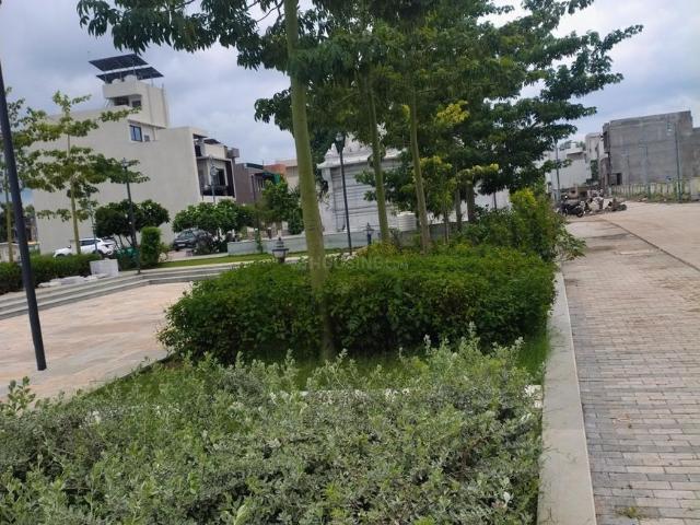 Residential Plot in Nipania for resale Indore. The reference number is 20915885