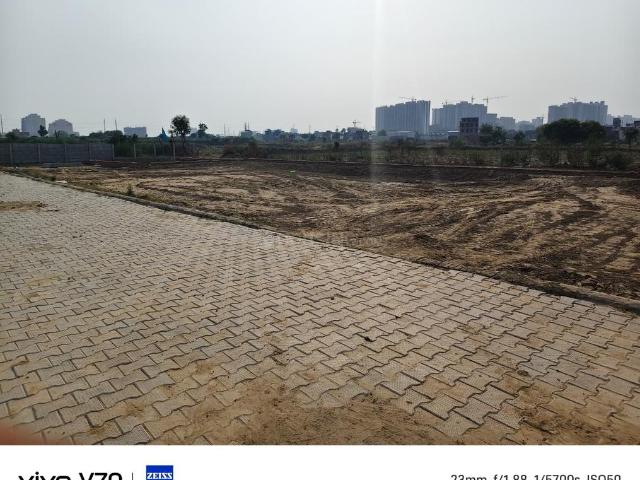 Residential Plot in Bhanauta for resale Greater Noida. The reference number is 20384872