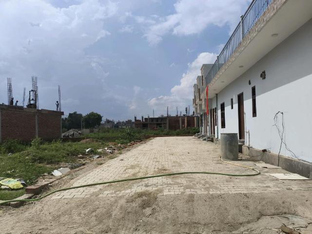 Residential Plot in Chipiyana Buzurg for resale Ghaziabad. The reference number is 21103916