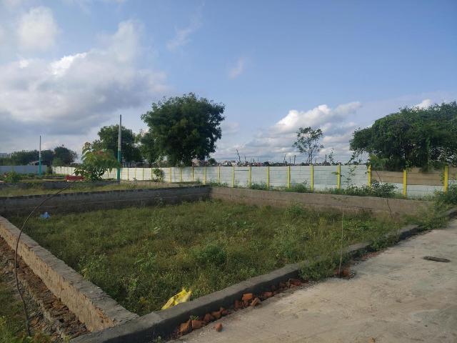 Residential Plot in Bhanauta for resale Greater Noida. The reference number is 21191984