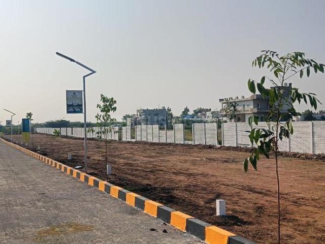 Residential Plot in Otthakadai for resale Madurai. The reference number is 18345596
