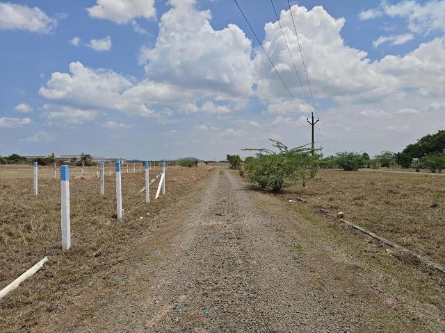 Residential Plot in Oragadam Industrial Corridor for resale Chennai. The reference number is 20843348