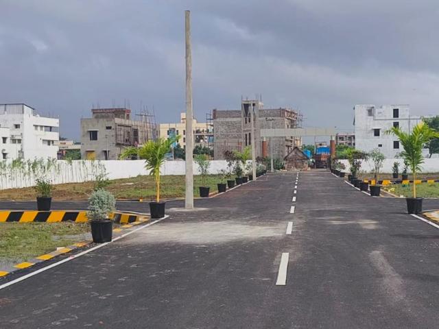Residential Plot in Avadi for resale Chennai. The reference number is 20434981
